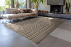 Vloerkleed Zen Deluxe taupe – machinegeweven en zacht van Lalee.Avenue