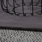 My Cha Cha rond grijs vloerkleed – detailfoto