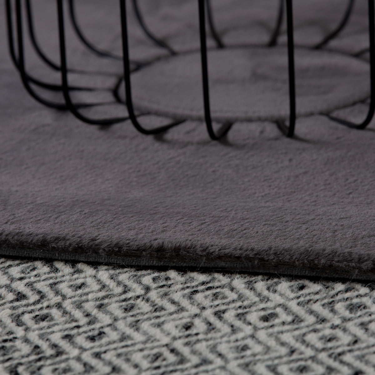 My Cha Cha rond grijs vloerkleed – detailfoto