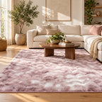 Roze gemêleerd My Camouflage 845 vloerkleed in een lichte woonkamer met crème bank en houten salontafel