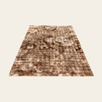 Taupe gemÃªleerd My Camouflage 845 vloerkleed frontaal en volledig zichtbaar op een warme beige achtergrond