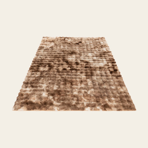 Taupe gemÃªleerd My Camouflage 845 vloerkleed frontaal en volledig zichtbaar op een warme beige achtergrond