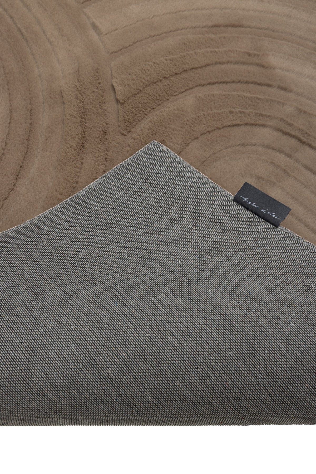 Vloerkleed Interstellar 501 taupe – machinegeweven en zacht - Lalee.Avenue