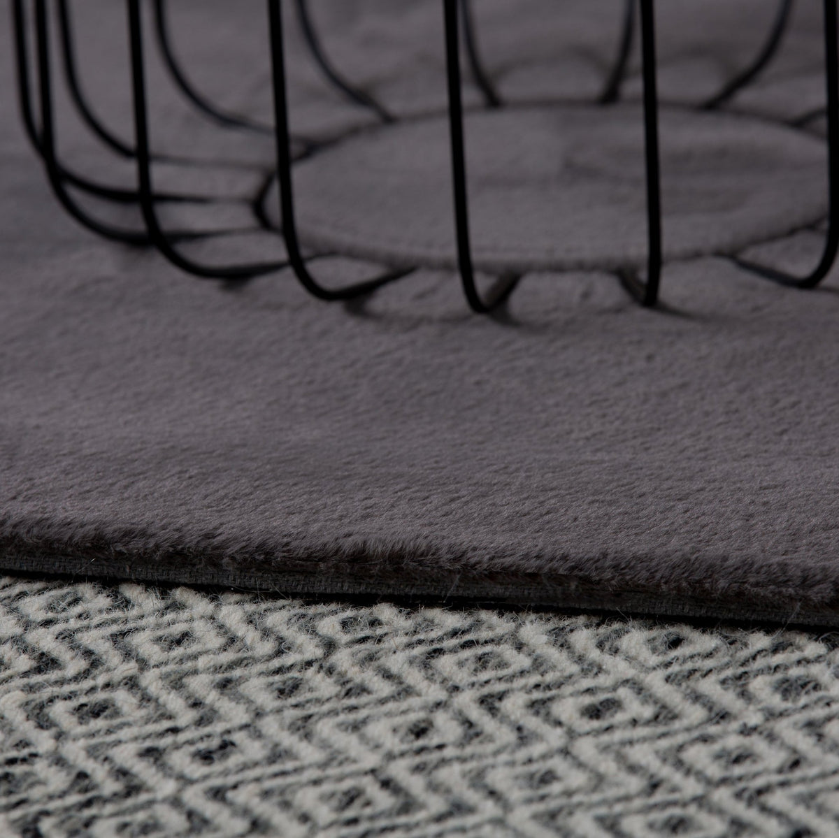 Vloerkleed My Cha Cha grijs – handgetuft en zacht - Lalee.Avenue