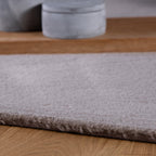 Vloerkleed My Cha Cha taupe – handgetuft en zacht - Lalee.Avenue