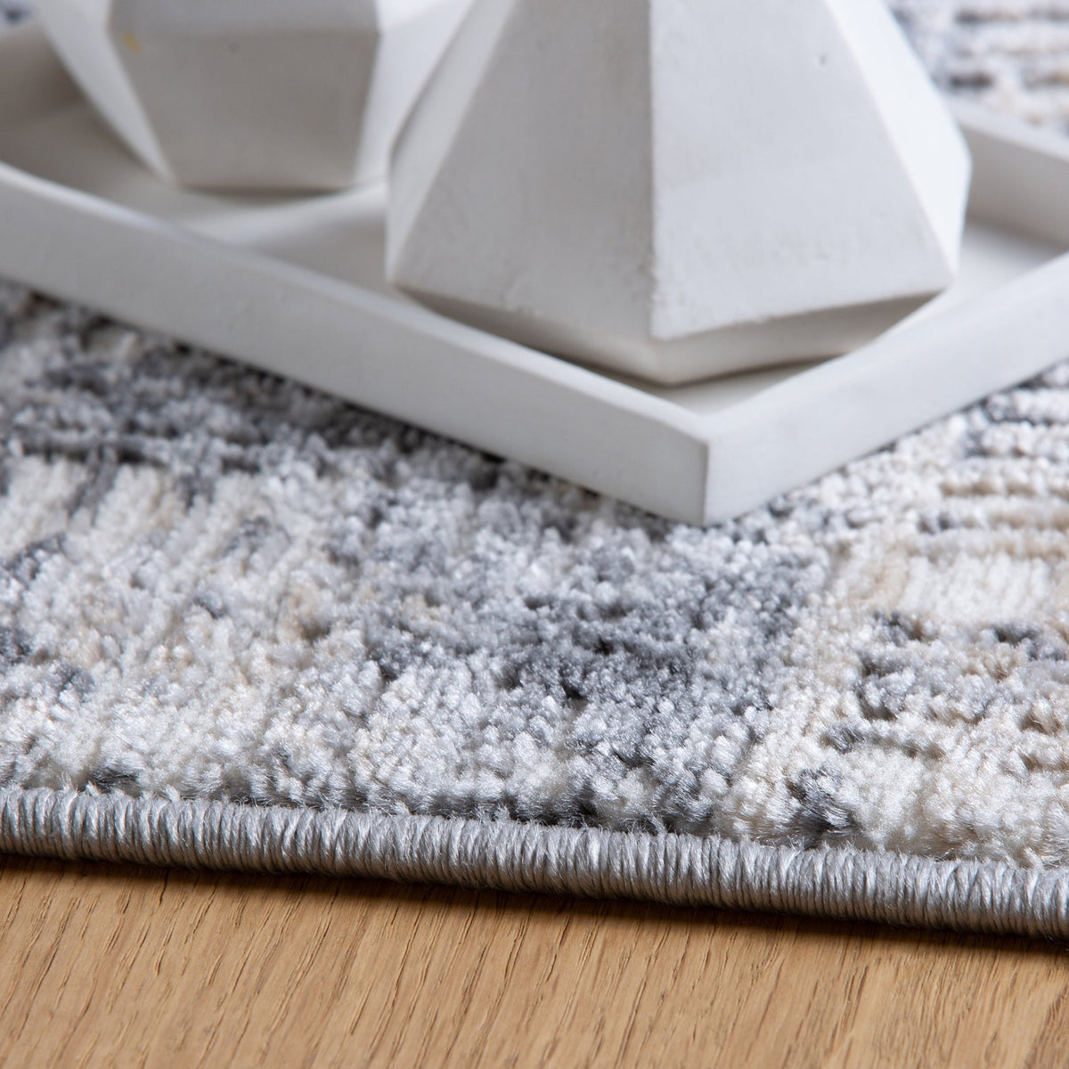 Vloerkleed My Salsa 691 grijs – machinegeweven en zacht - Lalee.Avenue