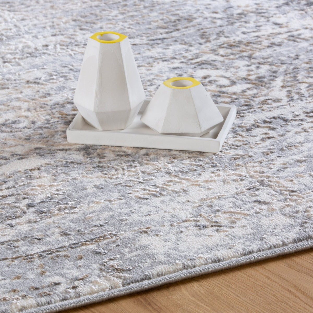 Vloerkleed My Salsa 692 taupe – machinegeweven en zacht - Lalee.Avenue